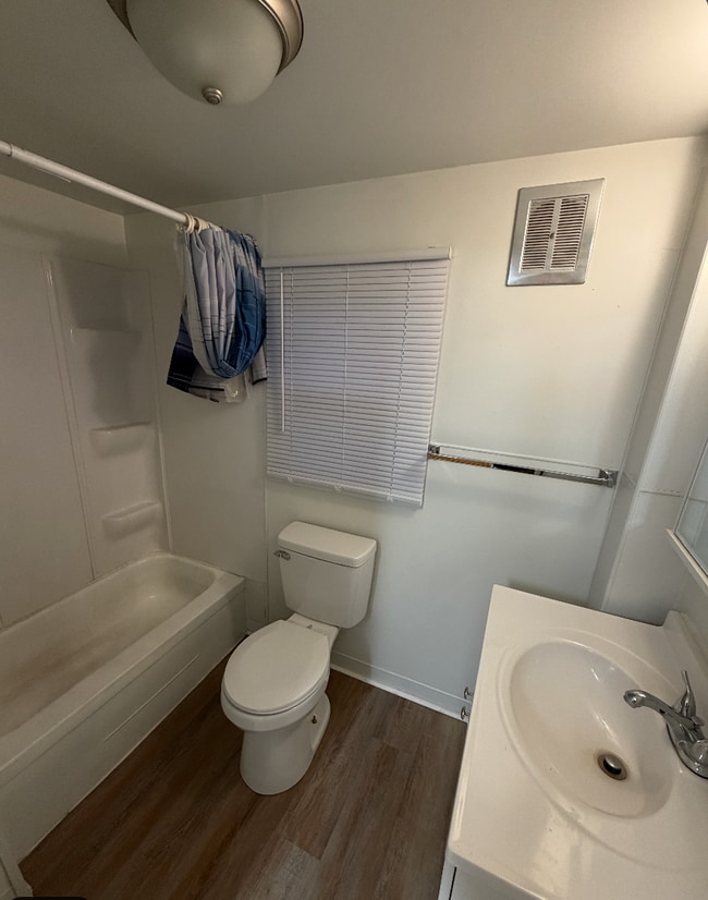 Building Photo - 1 bed. 1 bath.