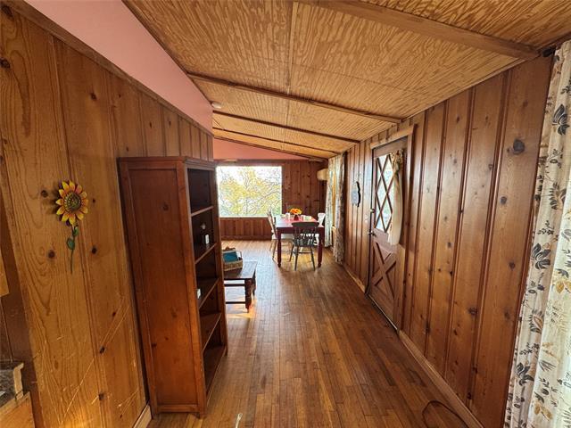 Building Photo - 160 Lake Point Dr