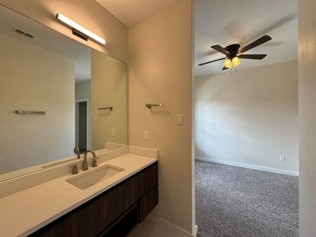 Building Photo - 210 Veracruz Dr