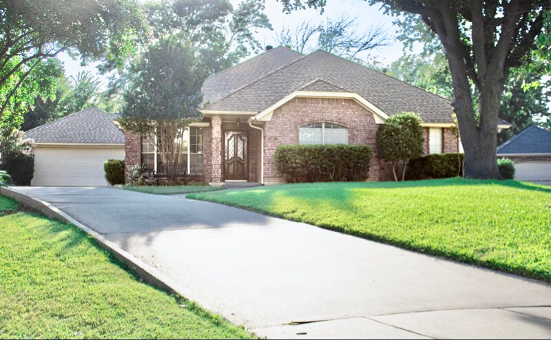Primary Photo - 7508 Aspen Wood Cir