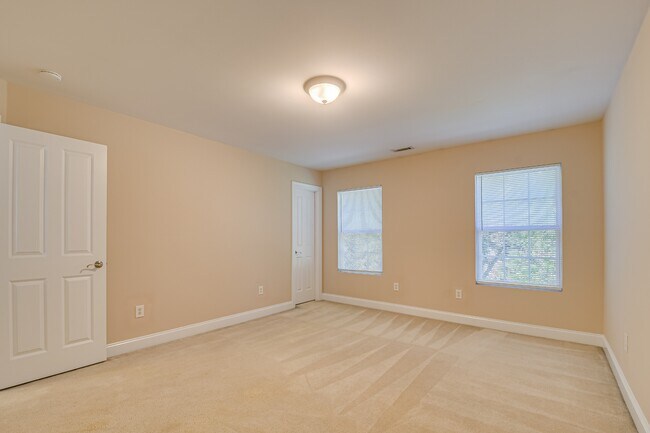 Building Photo - 200 Kline St NW