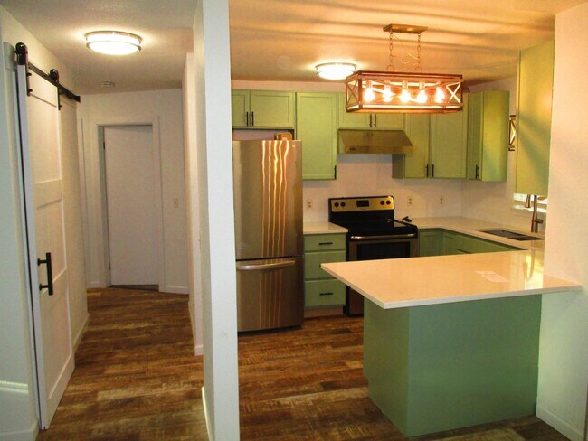 Building Photo - 33124 E Lake Holm Dr SE