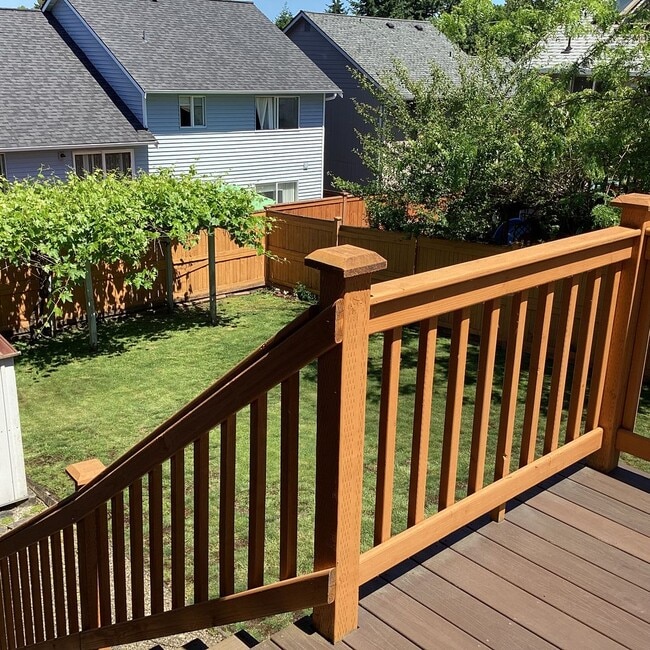Building Photo - Updated 4 bedroom in The Desirable Merrill...