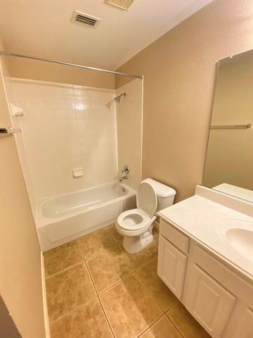 Building Photo - 6204 Diamond Dr