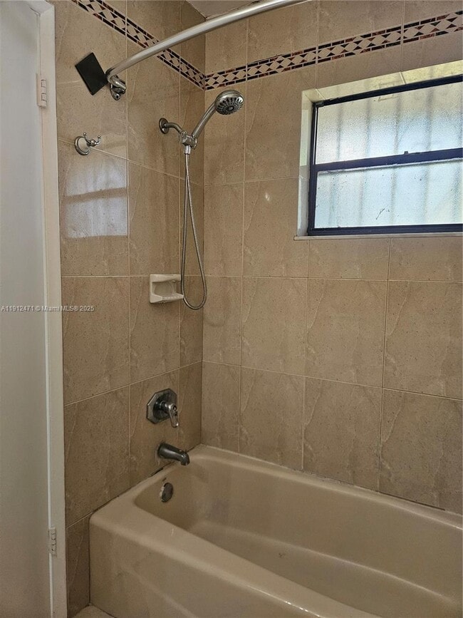 Building Photo - 563 NW 98th Ct