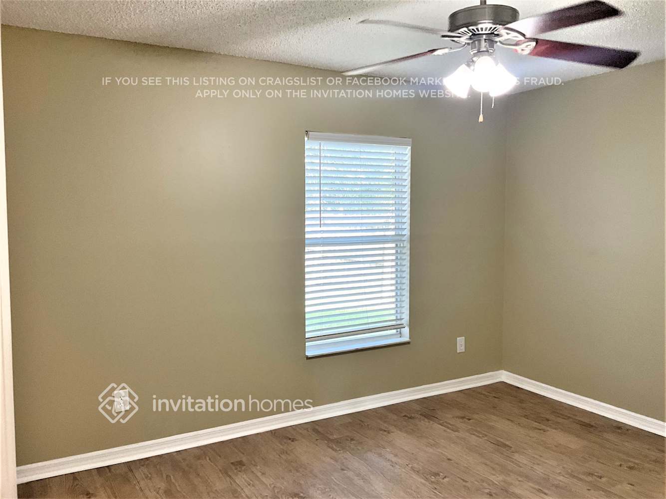 Building Photo - 1712 Laramie Cir