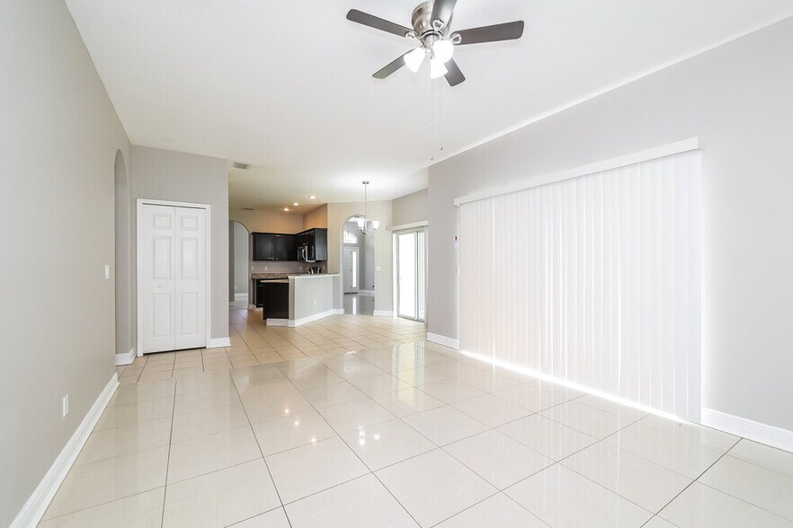Building Photo - 2716 Patrician Cir