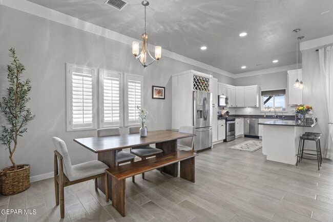 Building Photo - 2332 Tierra Delmonte Dr