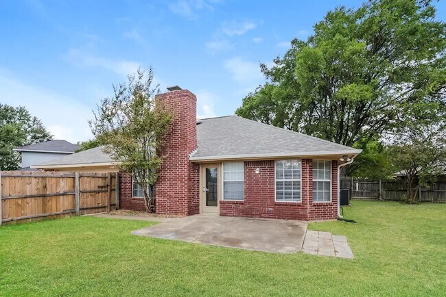 Building Photo - 832 Andalusia Trail