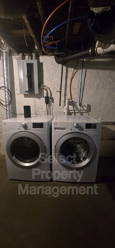 Building Photo - 224 Killea St