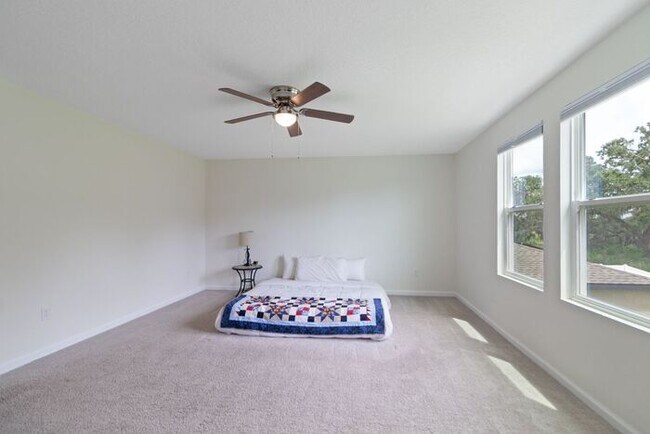 Building Photo - 4 Bed, 2.5 Bath Hidden Creek Home for Lease!