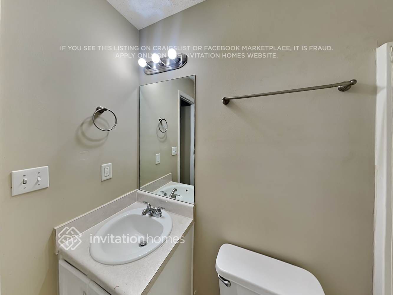 Building Photo - 7785 Willow Cove Ct