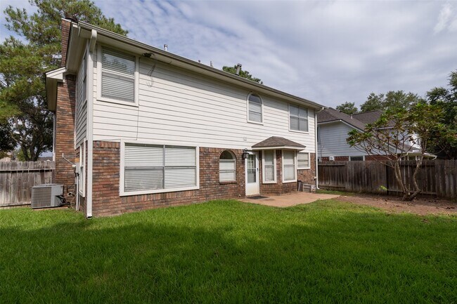 Building Photo - 2807 Grants Lake Blvd