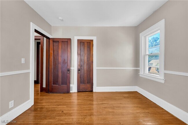Building Photo - 3654 W 138th St