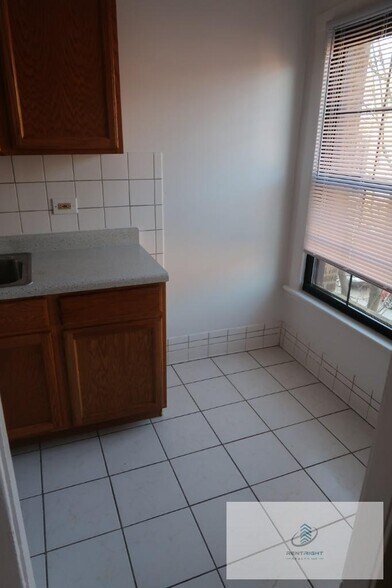 Building Photo - 2617 W Gunnison St