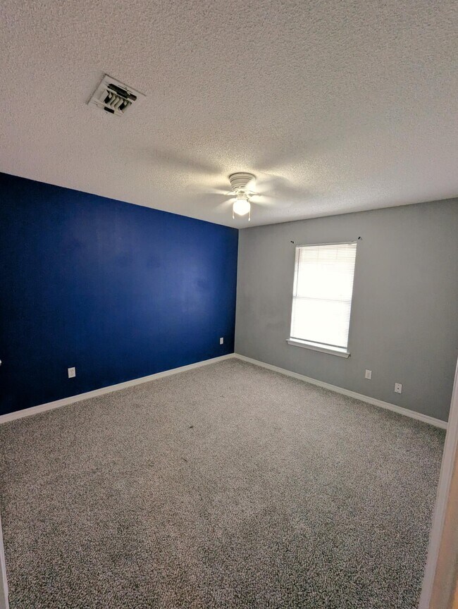 Building Photo - 9451 Pine Lily Ct