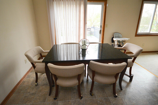 Building Photo - Cozy and Conveniently Located Home For Rent!