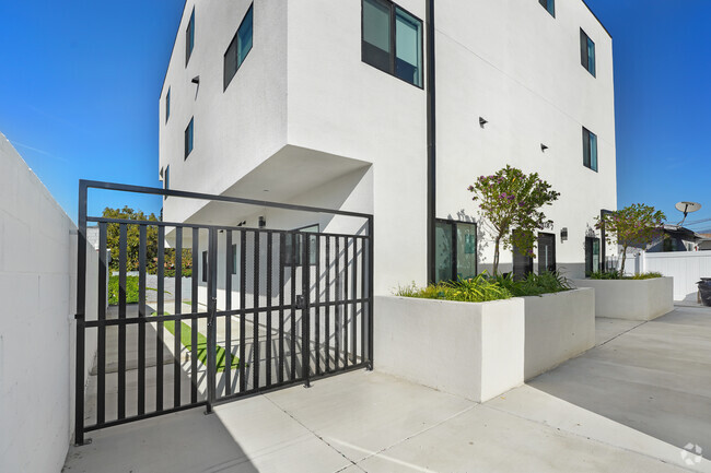 Building Photo - 4338 La Clede Ave