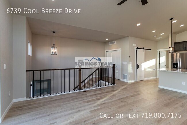 Building Photo - 6739 Cool Breeze Dr