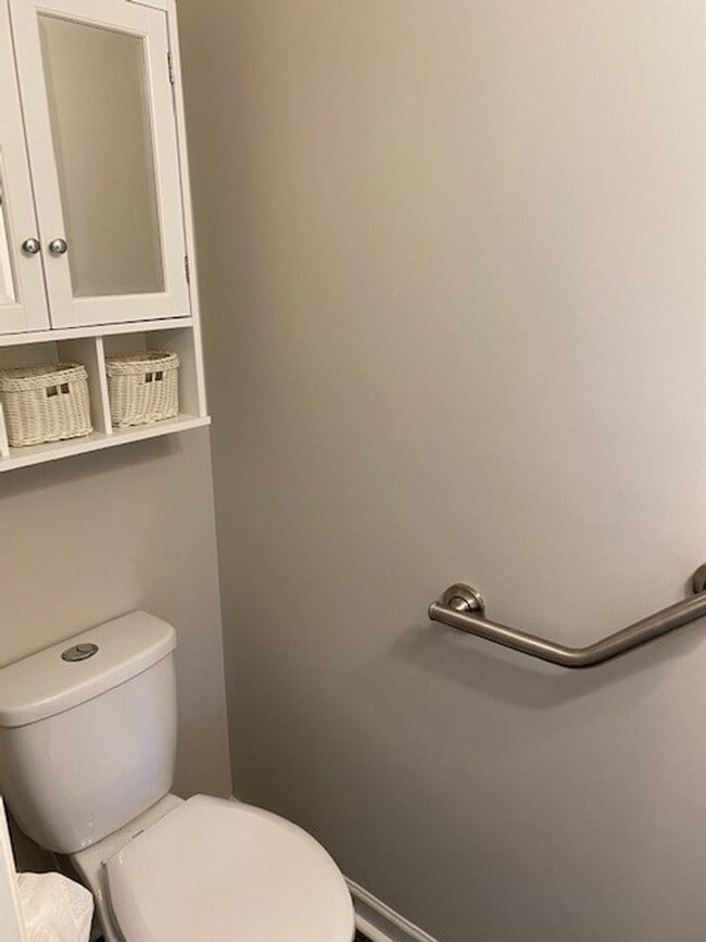 Building Photo - Coming soon! Nice remodeled 2 bedroom dupl...