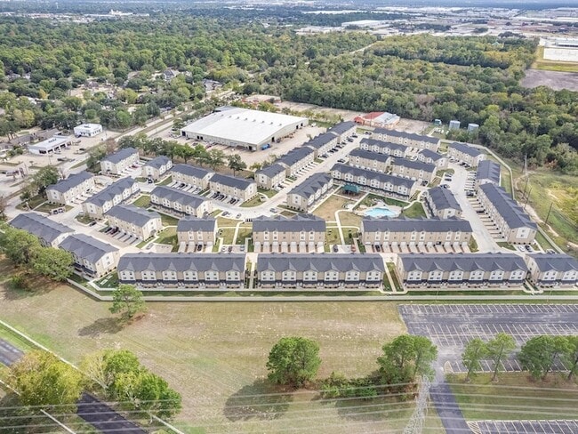 Building Photo - 12603 Telge Rd