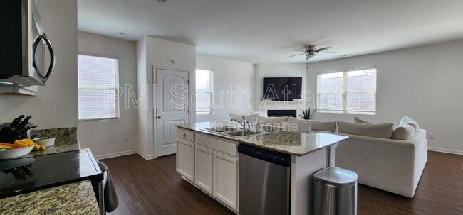 Building Photo - 4040 Alveston Dr