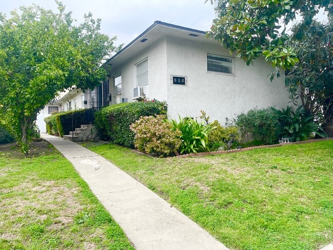 Building Photo - 525 E Valencia Ave