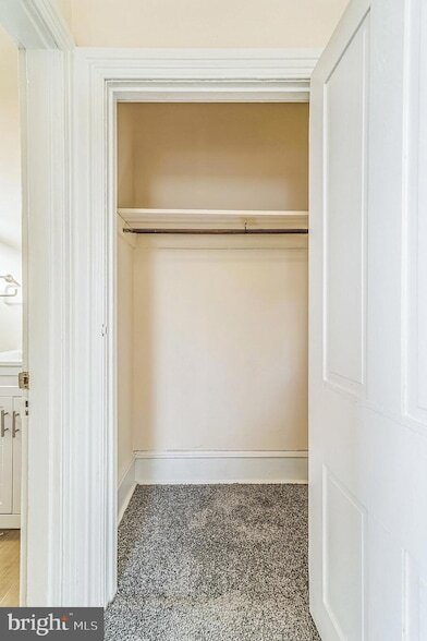 Building Photo - 459 Martin St