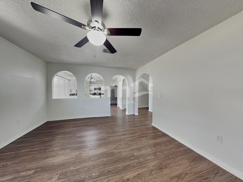 Building Photo - 813 Grand Regal Pt
