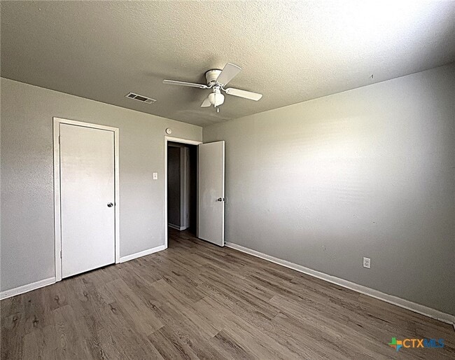 Building Photo - 305 Northern Dove Ln