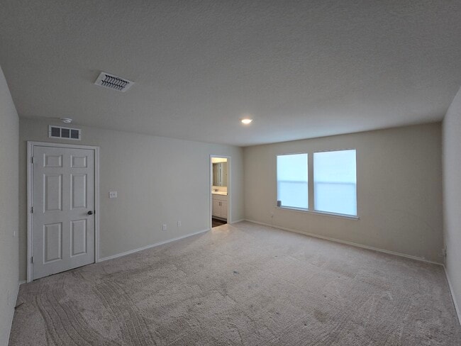 Building Photo - 10251 Crossbuck