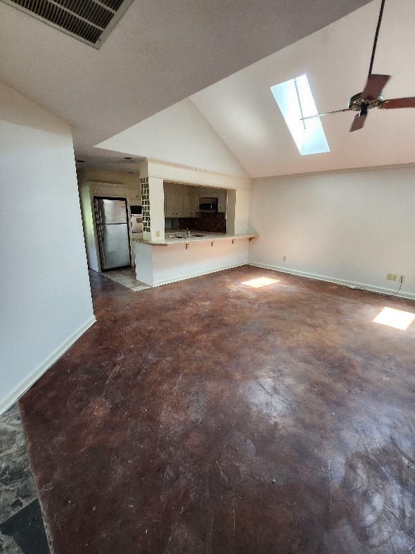 Building Photo - 542 S Deerfield Dr