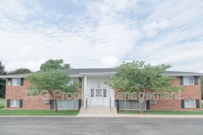 Building Photo - 1444 State Street