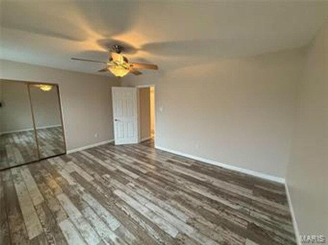 Building Photo - Bright and Inviting 3-Bedroom, 1.5-Bath Co...