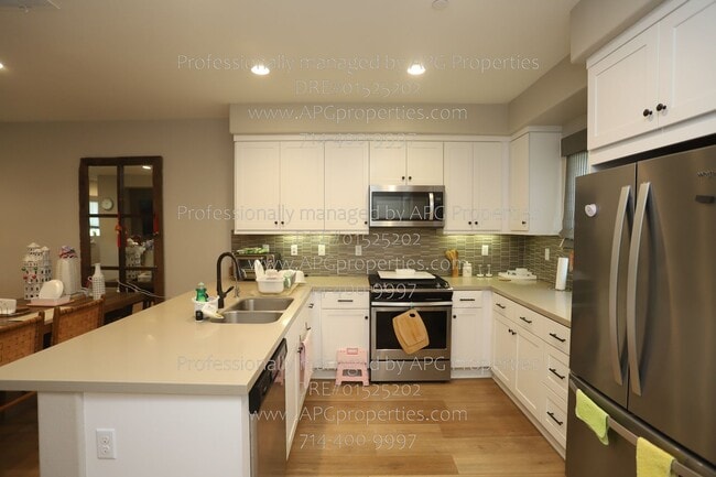 Building Photo - 3320 W Mirano Dr