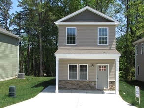 Building Photo - Great 3 Bed/1.5 Bath Home in the Heart of Hickory - Open Floor Plan - Modern Kitchen - Flat Backy...