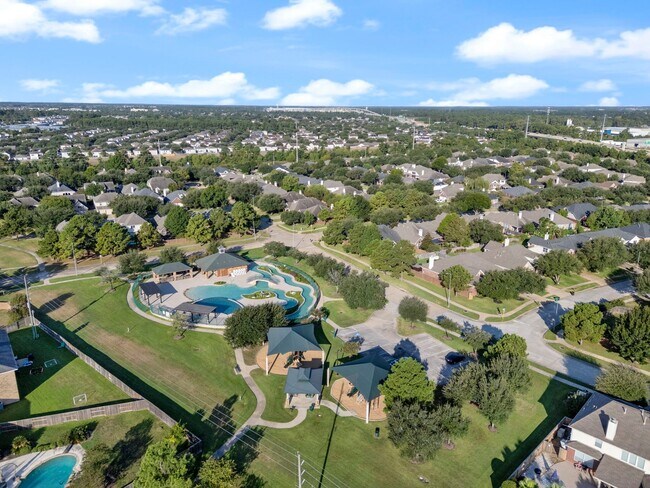 Building Photo - 9431 Thurber Ridge Dr