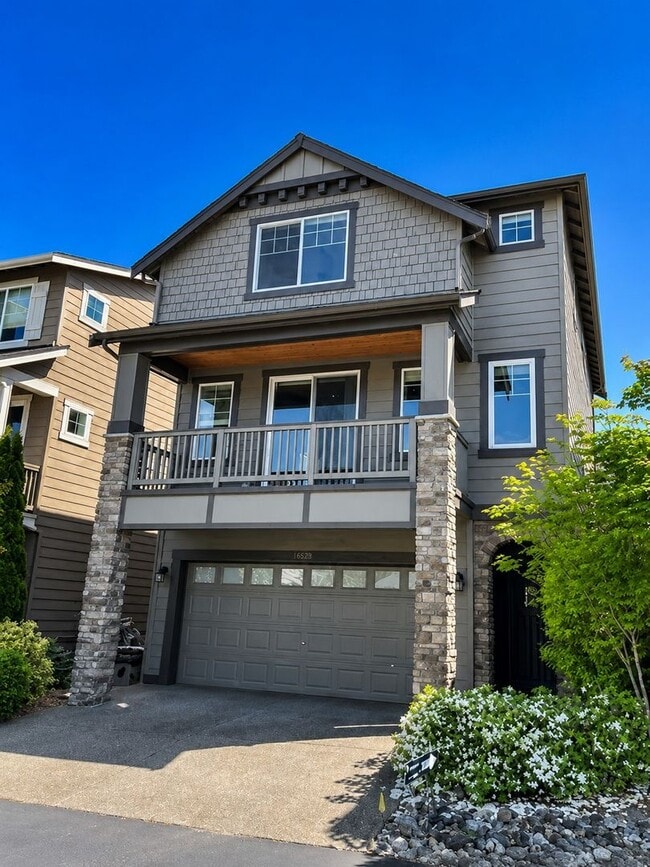 Building Photo - 3bd/2ba Lynnwood Townhome