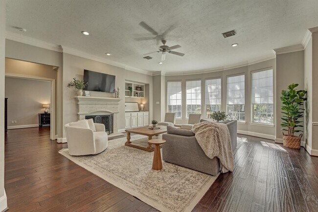 Building Photo - 87 W Honey Grove Pl