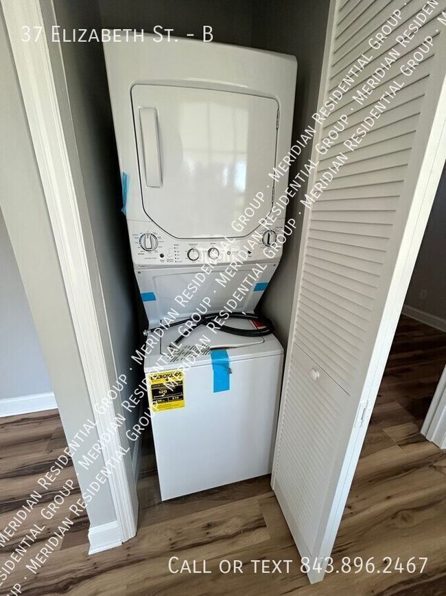 Building Photo - 37 Elizabeth St