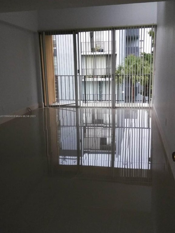 Building Photo - 110 Fontainebleau Blvd