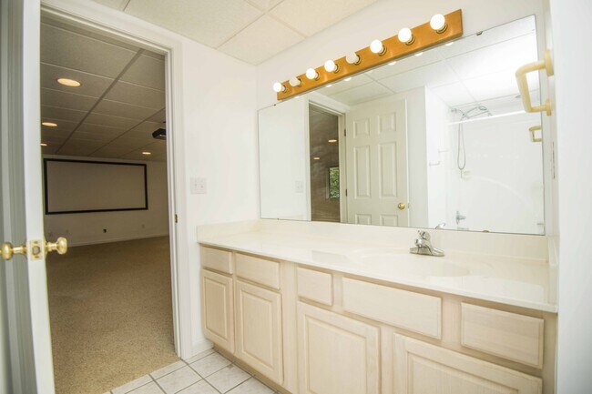 Building Photo - 106 Oohleeno Way