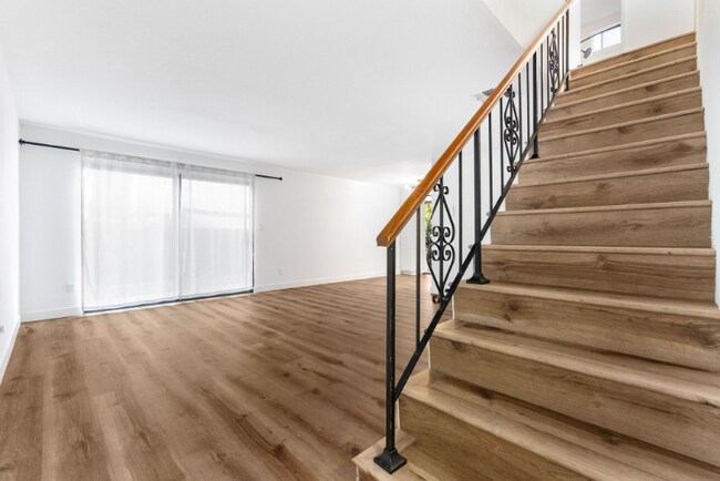 Building Photo - 5240 Whitsett Ave