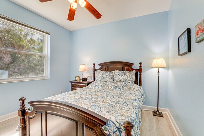 Building Photo - 1488 N Lavina St