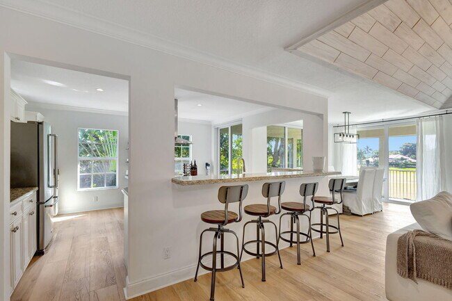 Building Photo - 11839 Pebblewood Dr