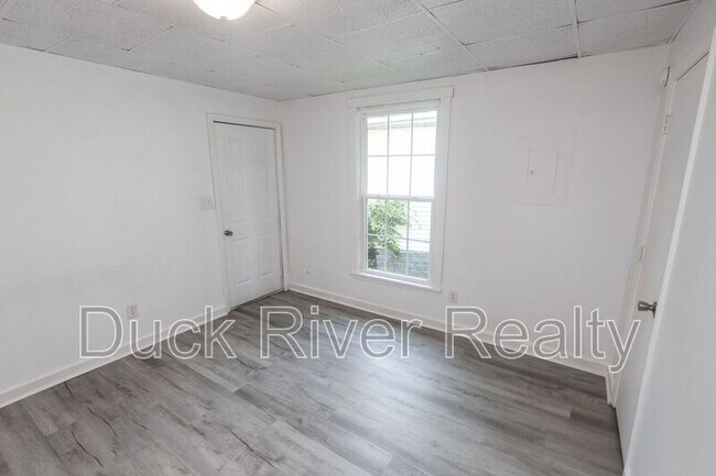 Building Photo - 1409 Highland Ave