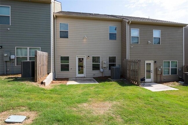 Building Photo - 6979 Zaniah Rd