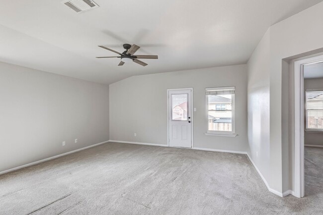 Building Photo - 6113 Bridgewood Dr