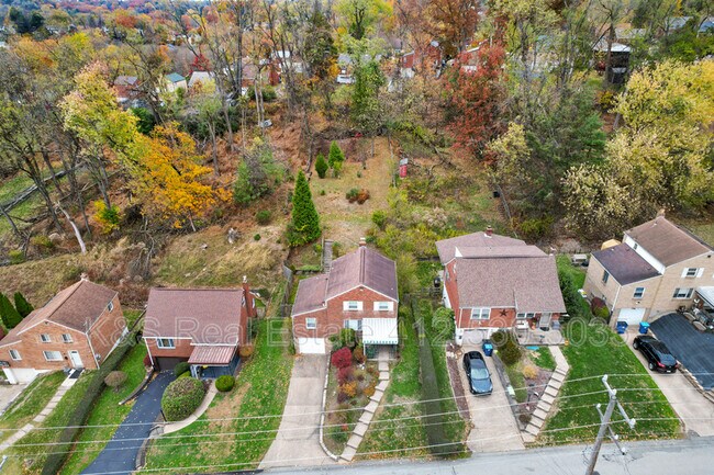 Building Photo - 136 Lynnwood Dr