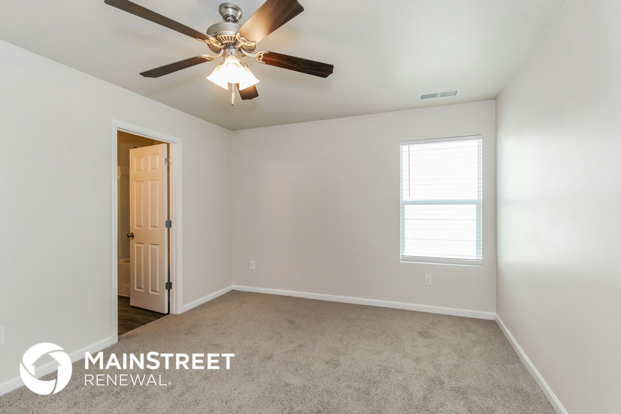 Building Photo - 590 Woodland Crst Rd